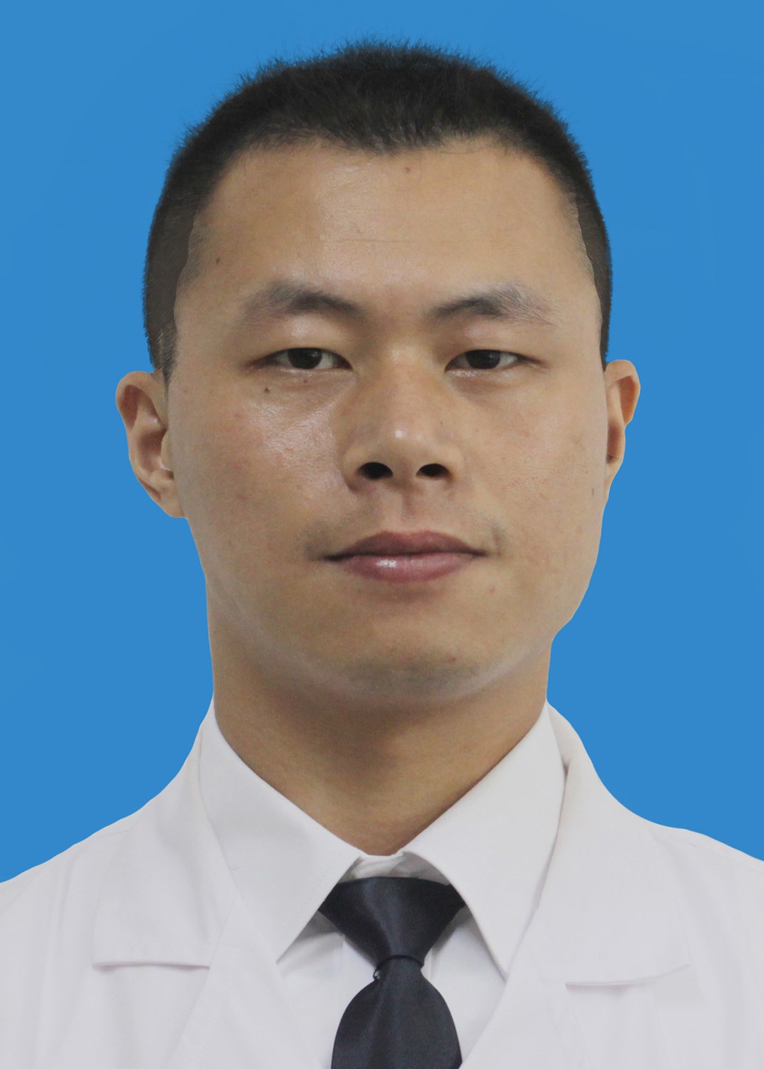 主治医师 董寅