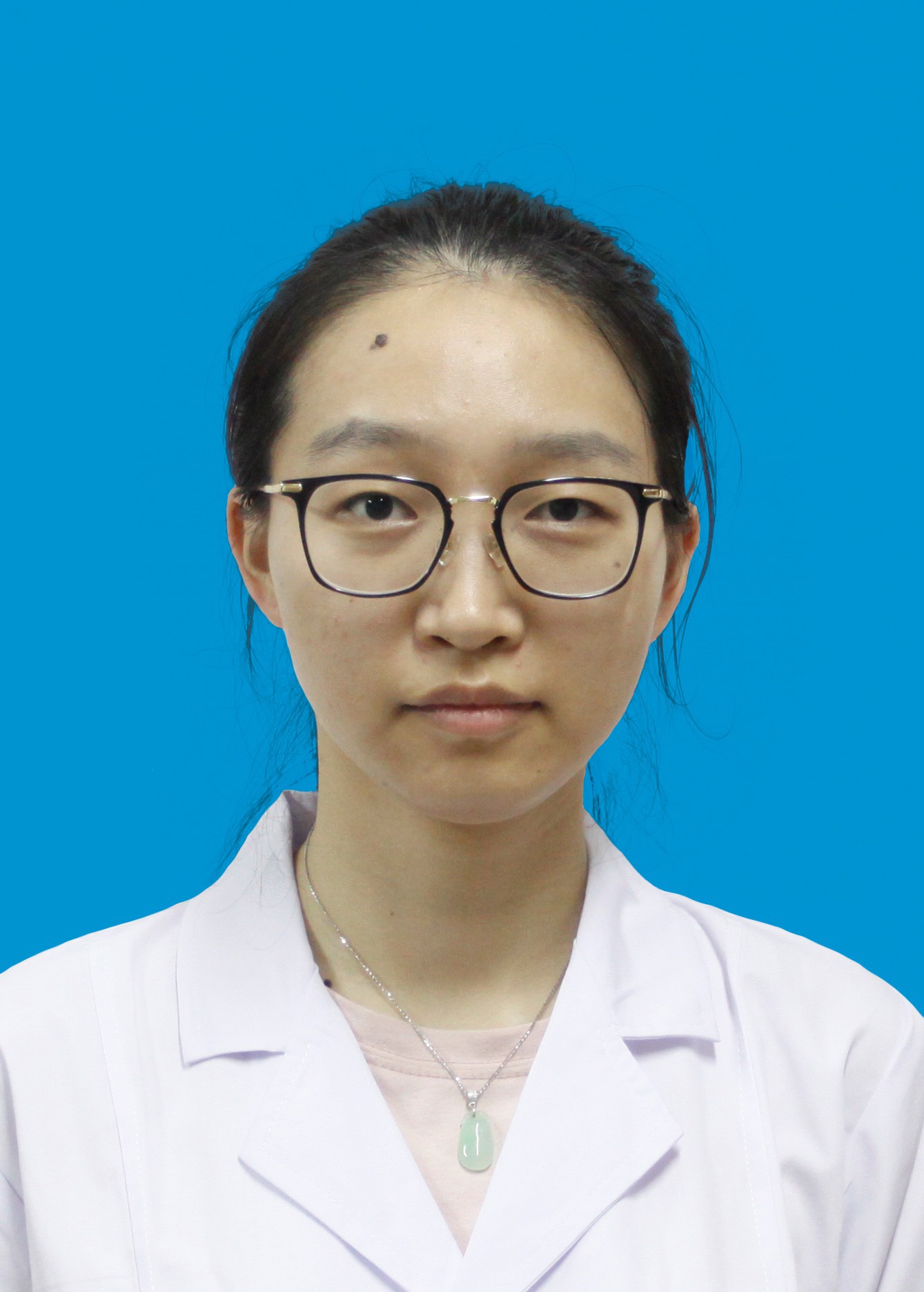 住院医师 陈虹洁