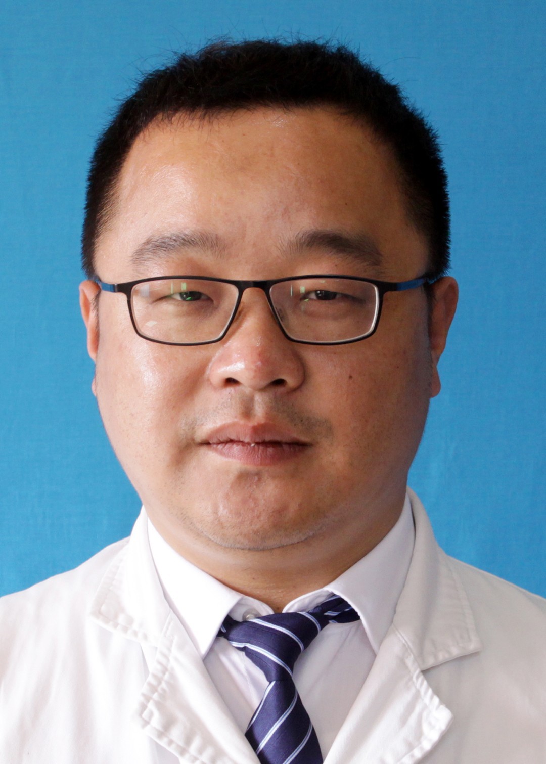 住院医师 戴旭东